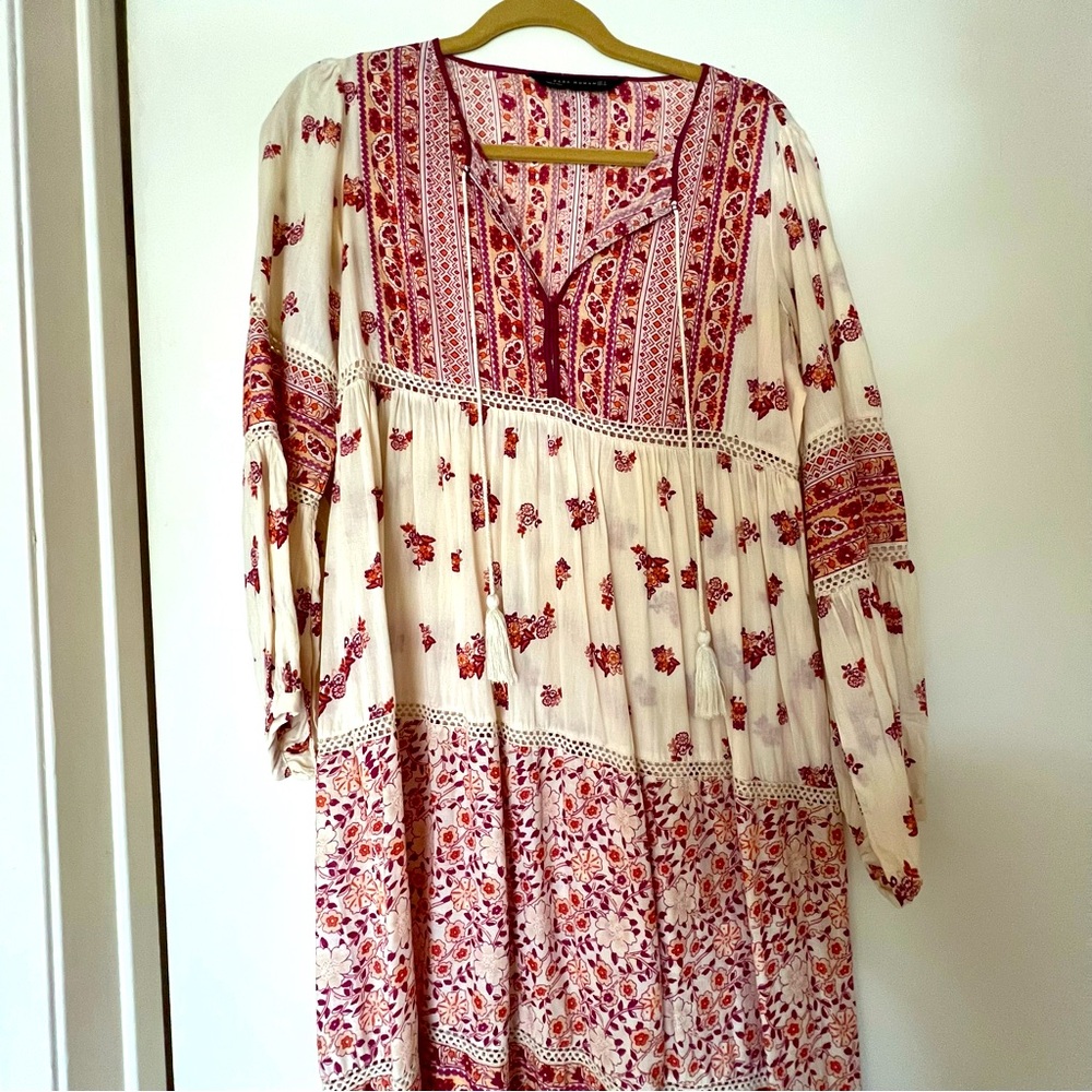 Size Small Zara Woman Boho Print Maxi Dress / Cream and Burgundy